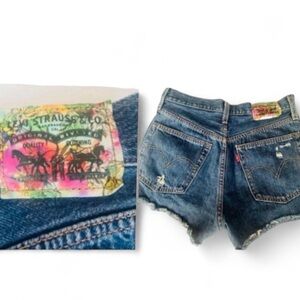Levi’s 501 Cut Off Shorts Women’s 24 Button Fly Distressed Dark Wash Rare Label